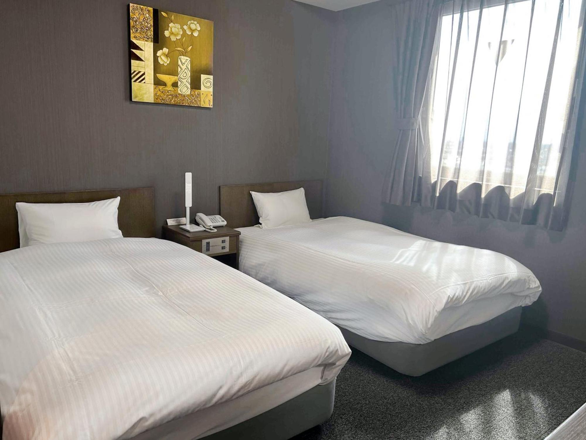 Hotel Route-Inn Kakamigahara מראה חיצוני תמונה
