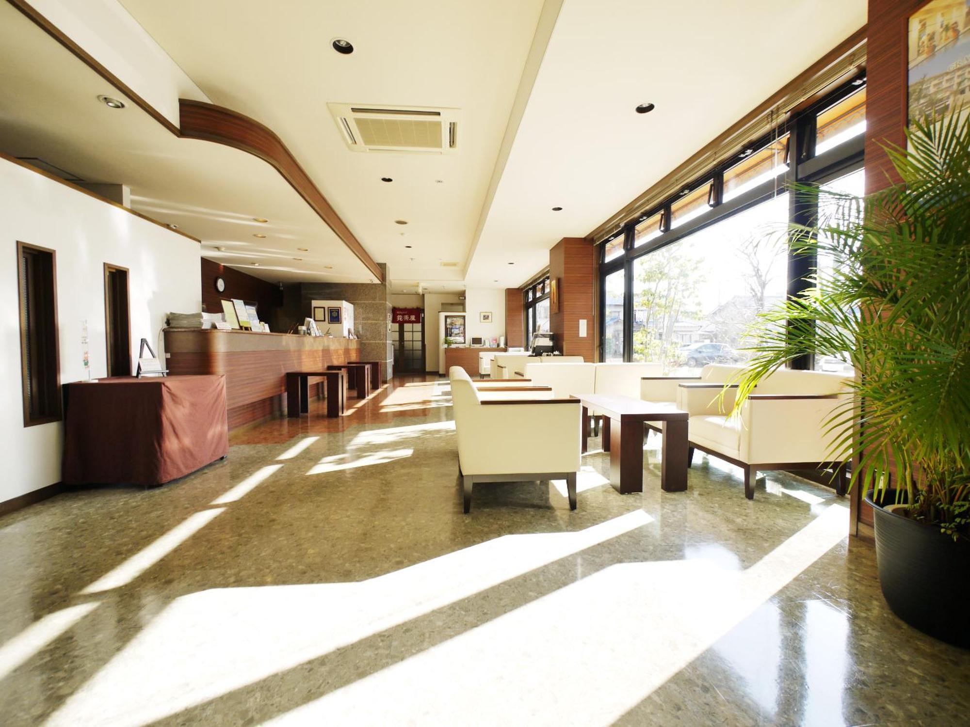 Hotel Route-Inn Kakamigahara מראה חיצוני תמונה